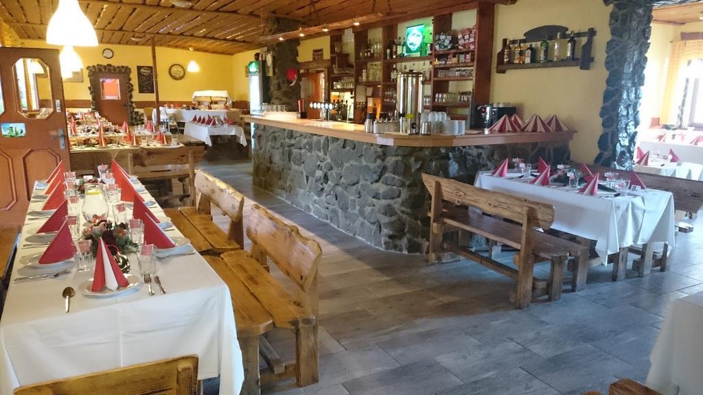 Penzion Jaros Popuvky Екстериор снимка